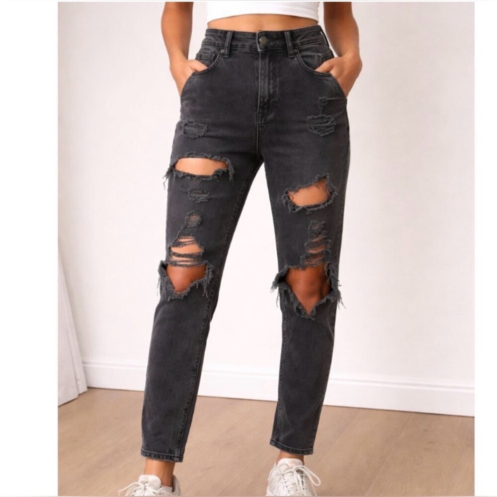 AE American Eagle Distressed Ripped High Rise Black Mom Jeans Women’s 00 Reg